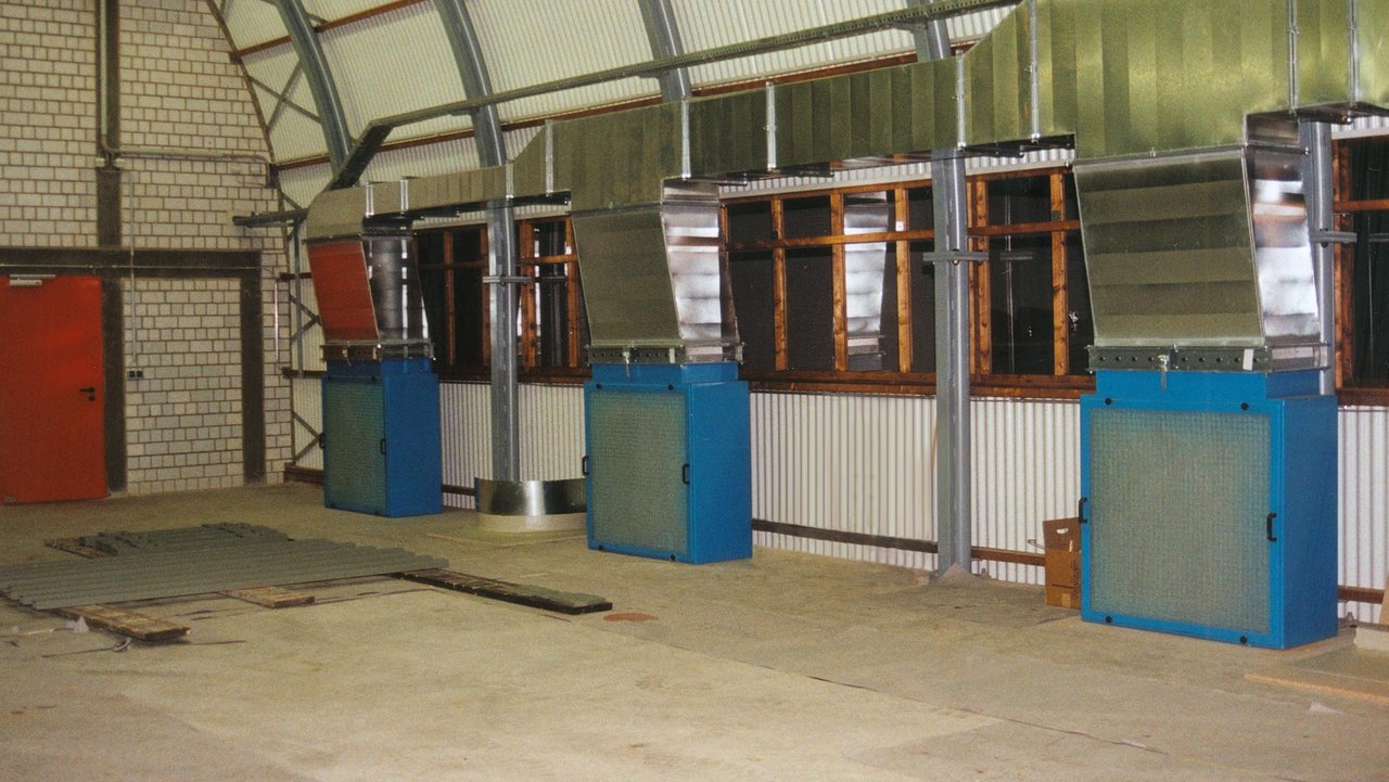 Industriegebäude mit Lüftungsanlage