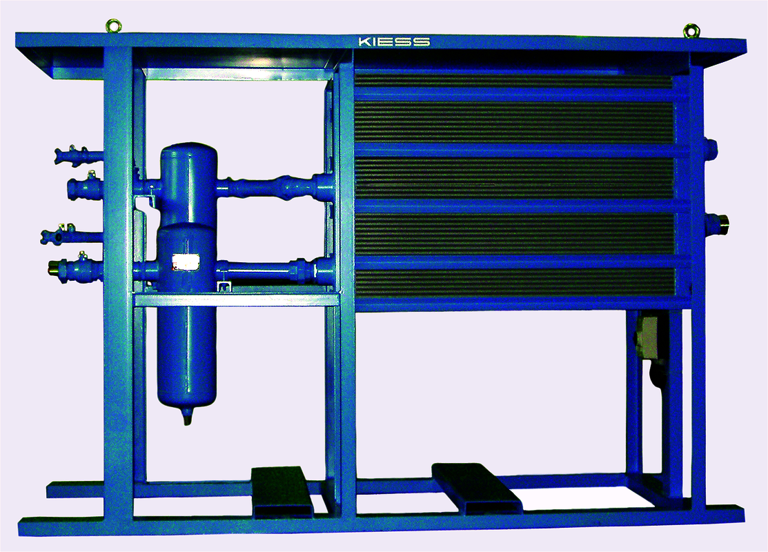Blauer Industrieapparat mit Rohren