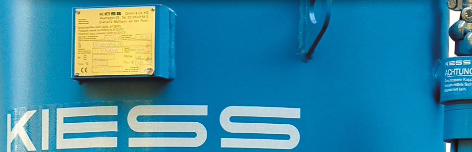 Blaues Gerät mit KESS-Schild